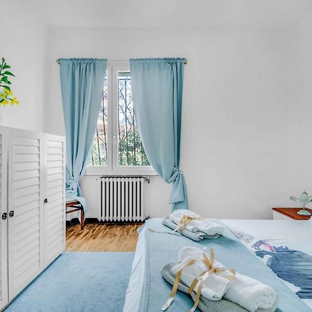 Ampia Dimora A Salo Con Parcheggio E Giardino Apartment Luaran gambar