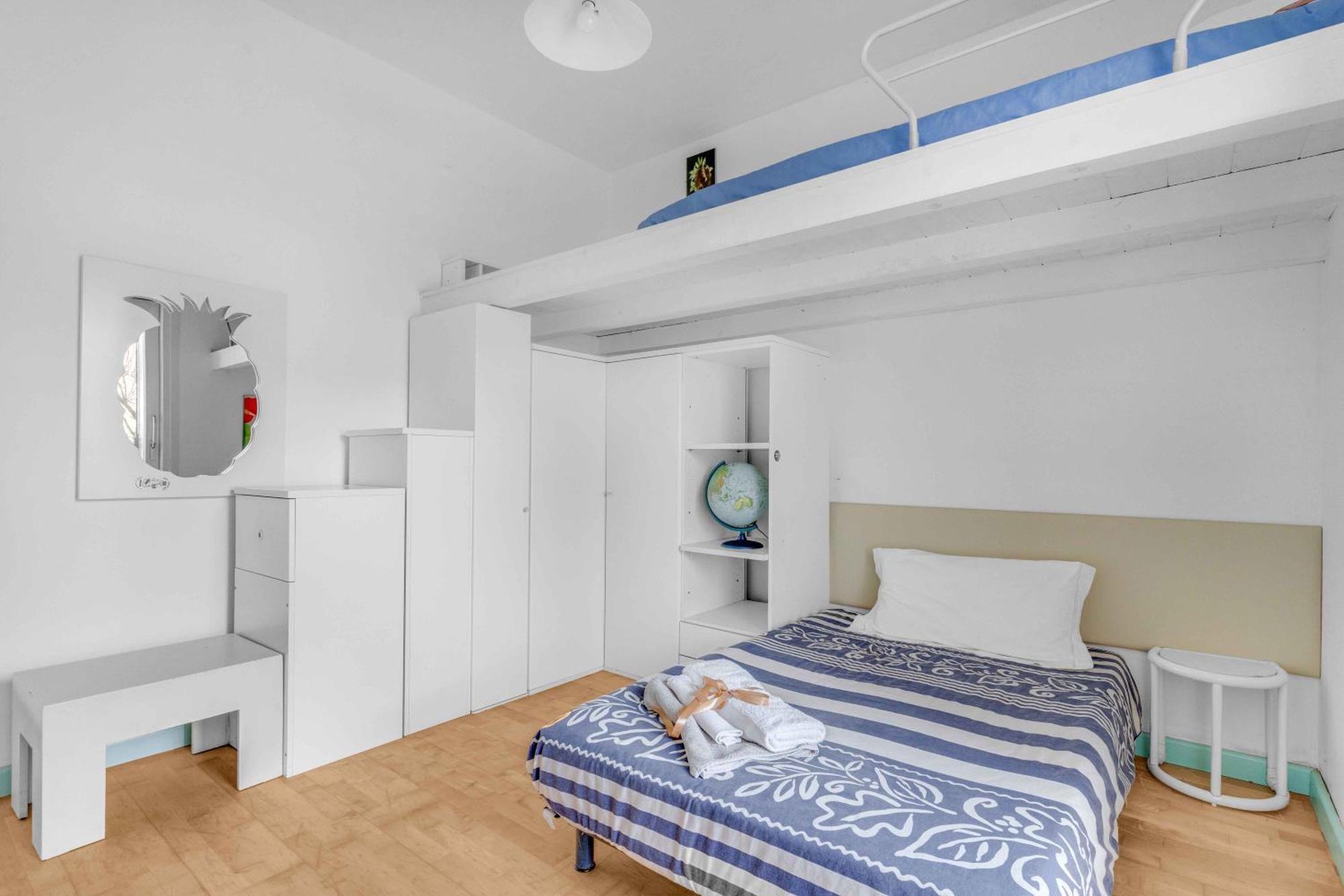 Ampia Dimora A Salo Con Parcheggio E Giardino Apartment Luaran gambar