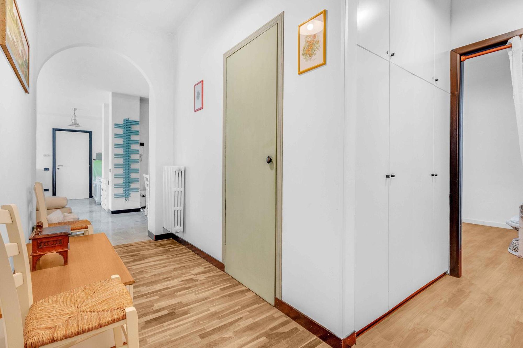 Ampia Dimora A Salo Con Parcheggio E Giardino Apartment Luaran gambar