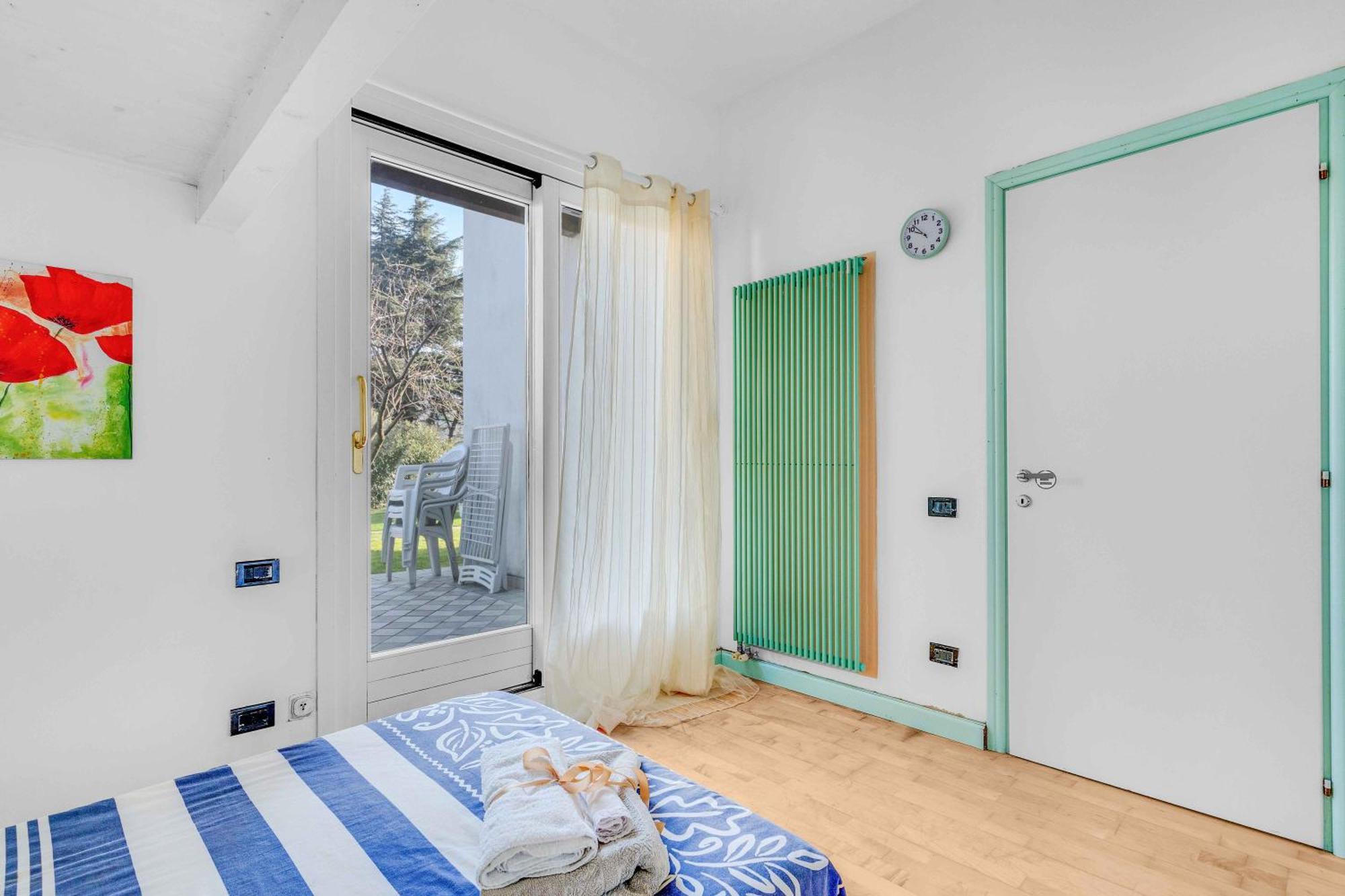 Ampia Dimora A Salo Con Parcheggio E Giardino Apartment Luaran gambar