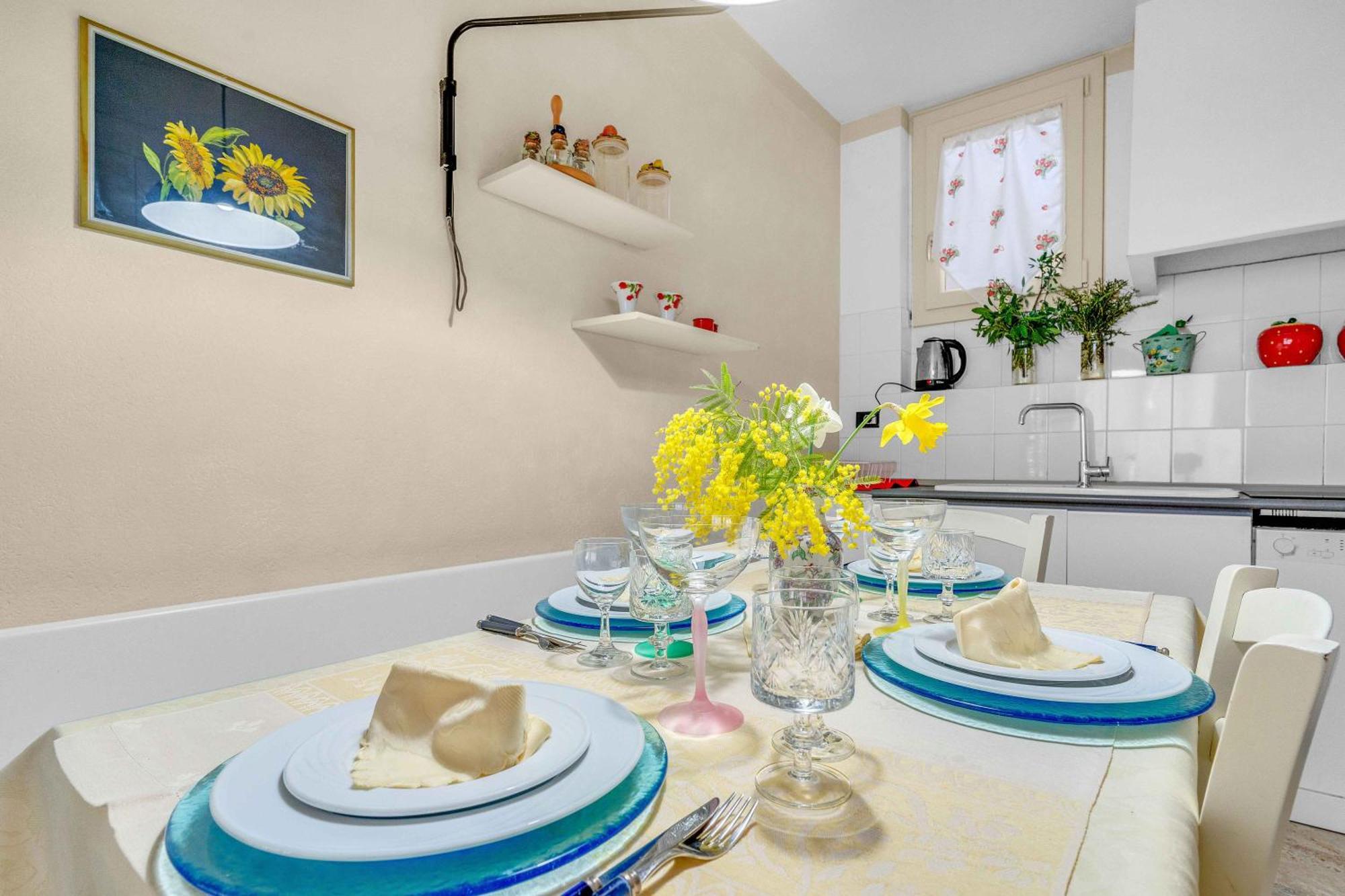 Ampia Dimora A Salo Con Parcheggio E Giardino Apartment Luaran gambar